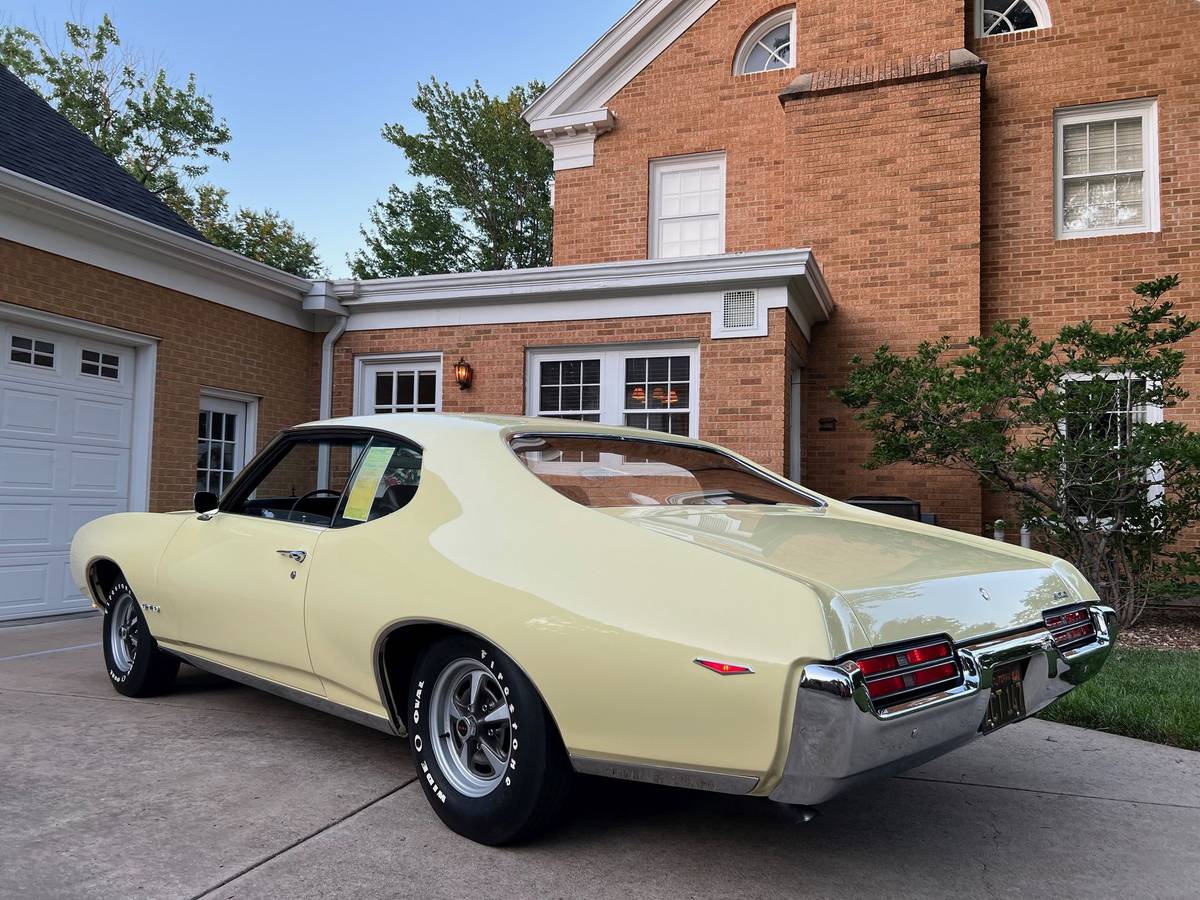 Pontiac-gto-1969-40