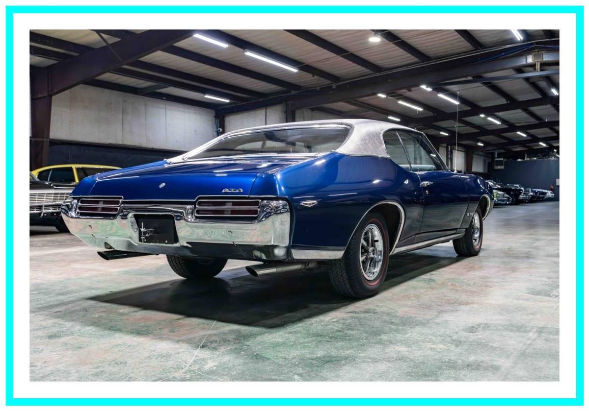 Pontiac-gto-1969-blue-52