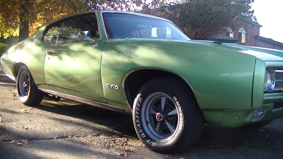 Pontiac-gto-1969-green-1