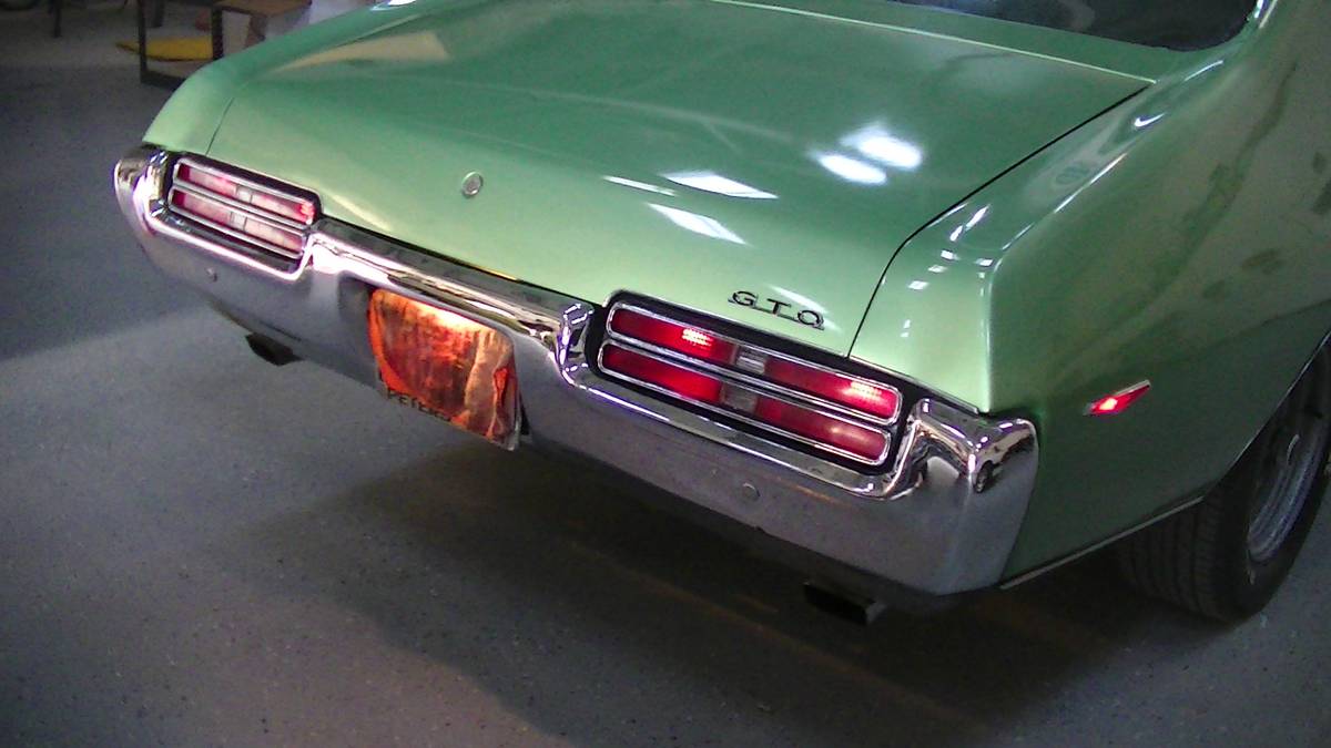 Pontiac-gto-1969-green-12