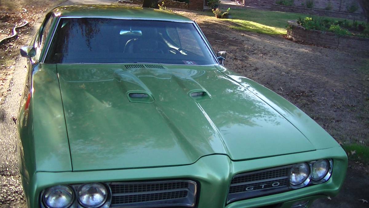 Pontiac-gto-1969-green-8