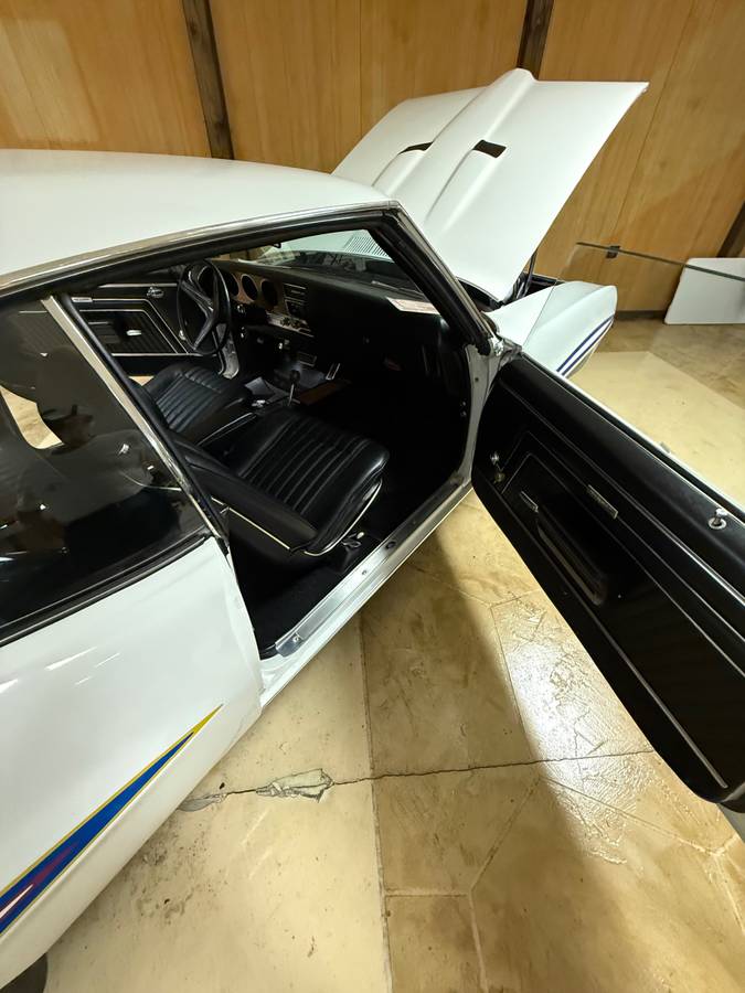 Pontiac-gto-1970-white-1