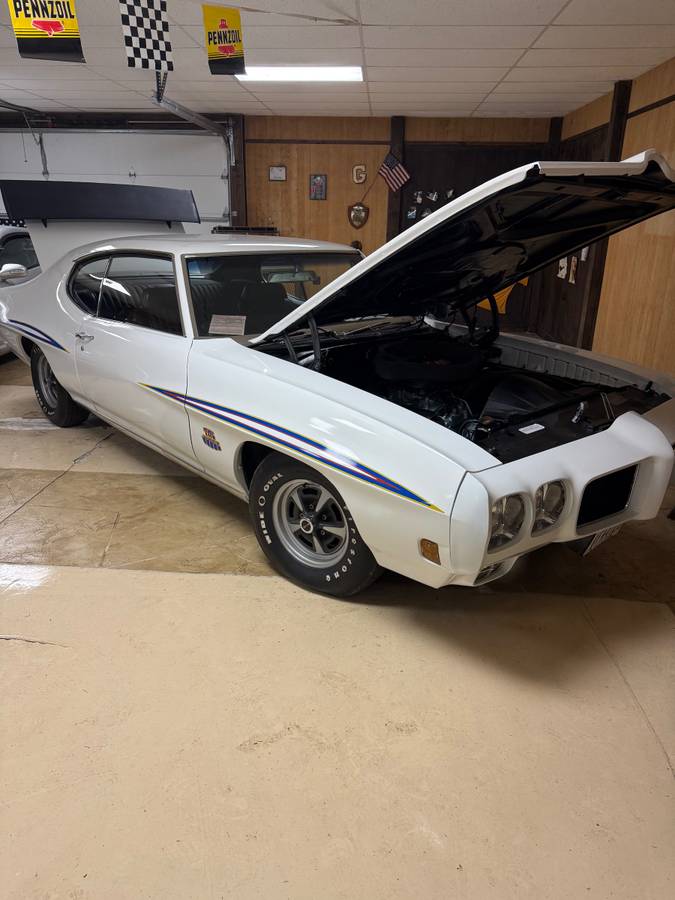 Pontiac-gto-1970-white-11