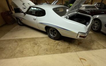 Pontiac-gto-1970-white-5