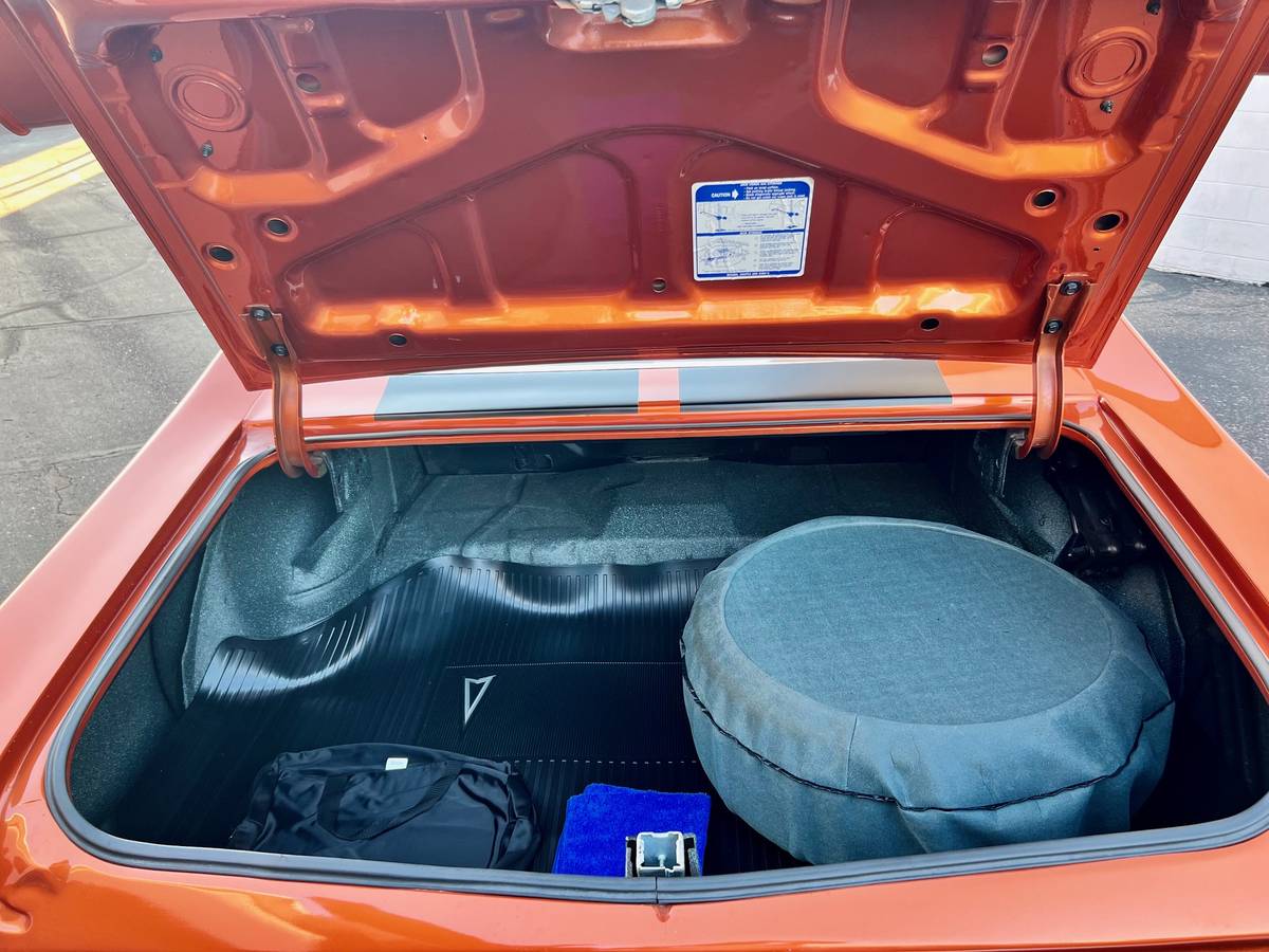 Pontiac-gto-1971-orange-11