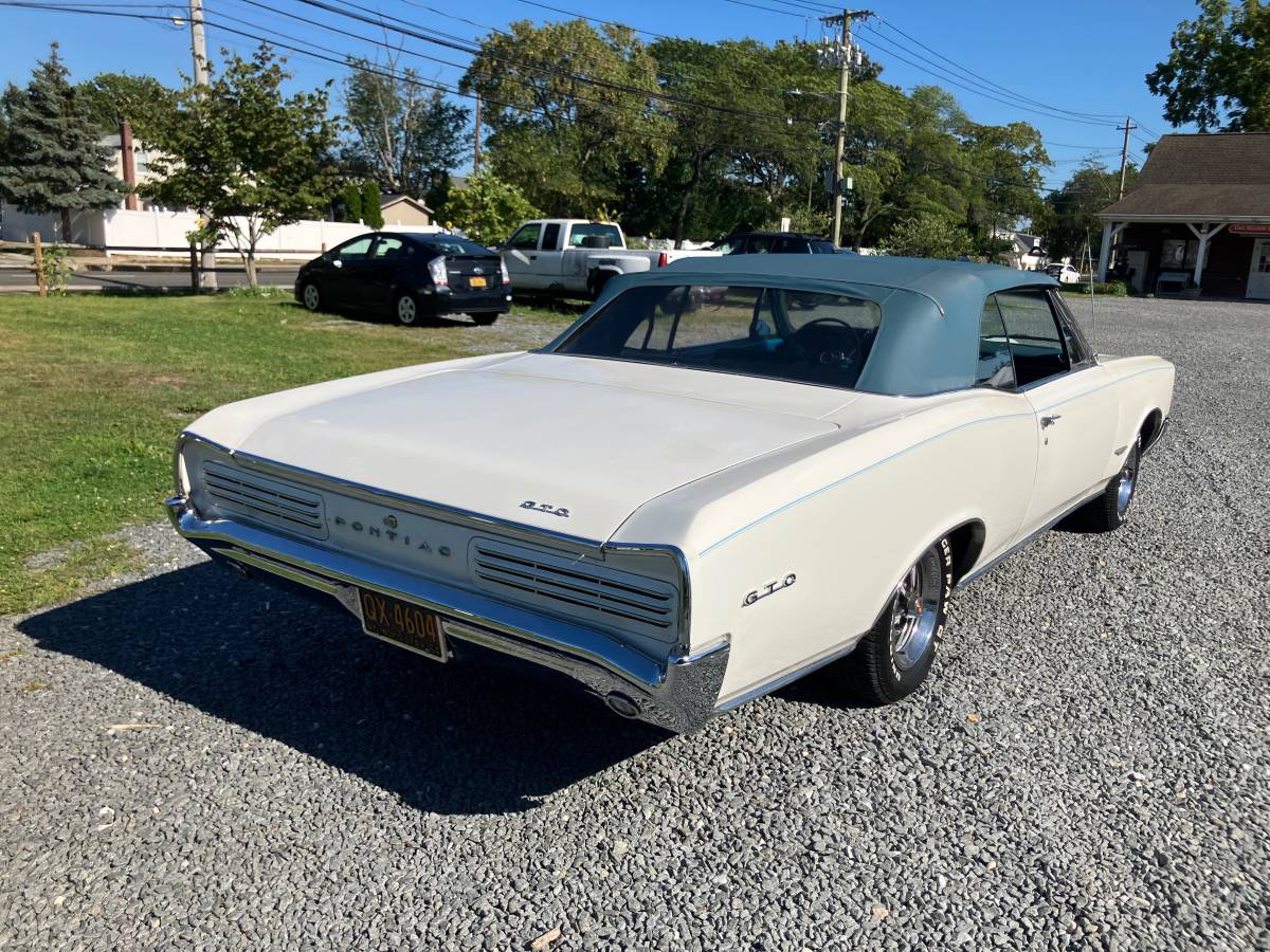Pontiac-gto-convertible-1966-white-5