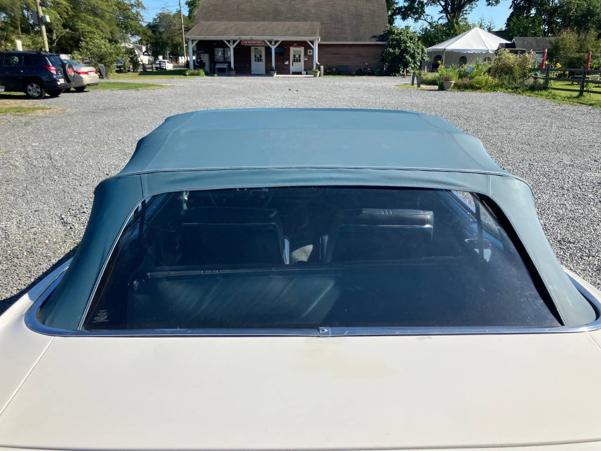 Pontiac-gto-convertible-1966-white-7