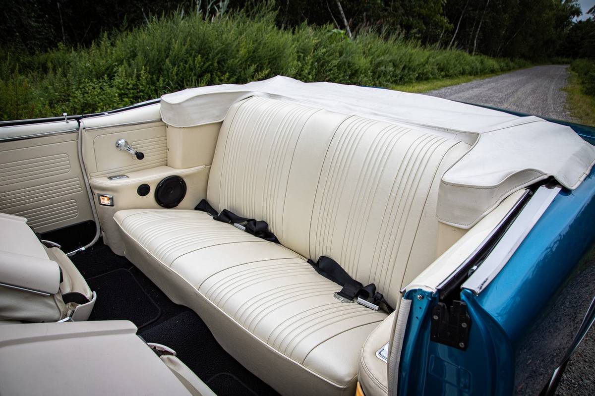 Pontiac-gto-convertible-1967-blue-5