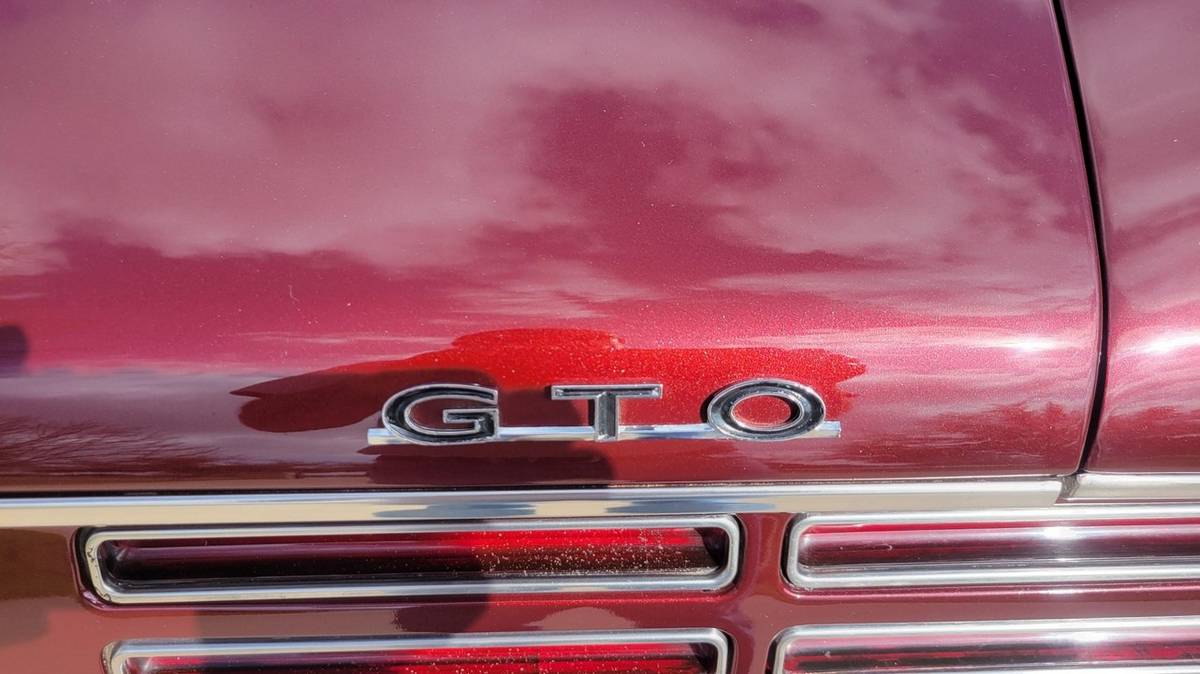 Pontiac-gto-convertible-1967-purple-5