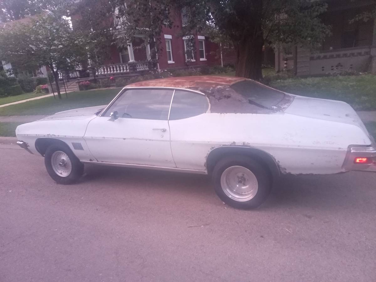 Pontiac-lemans-1971-white-2