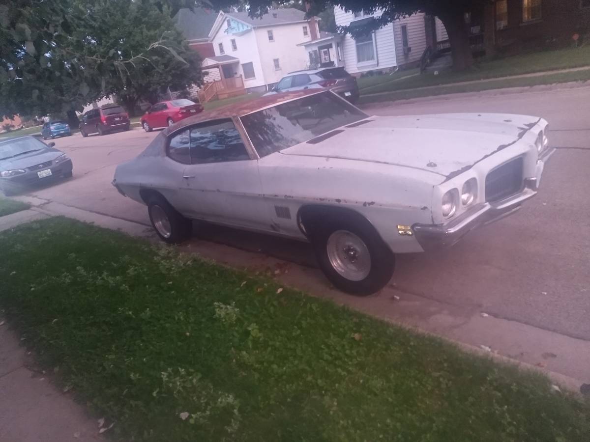 Pontiac-lemans-1971-white-4