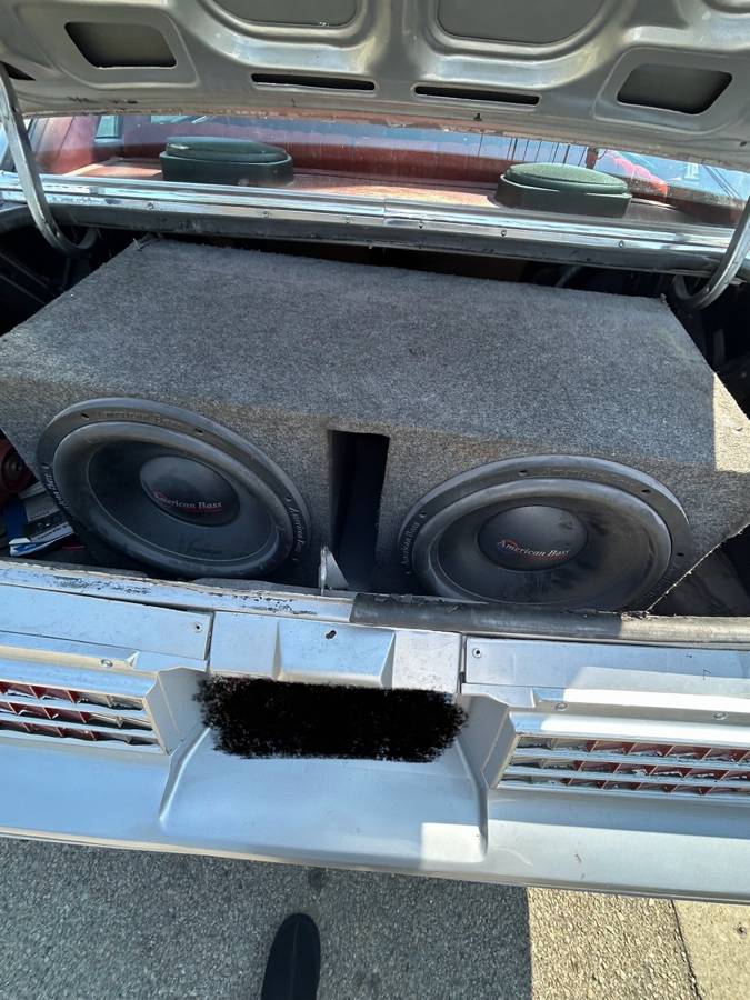 Pontiac-lemans-1979-custom-11
