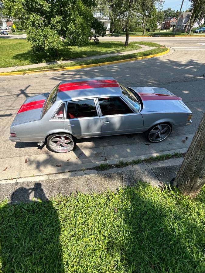 Pontiac-lemans-1979-custom-4
