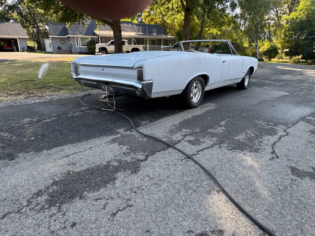 Pontiac-lemans-convertible-1966-4
