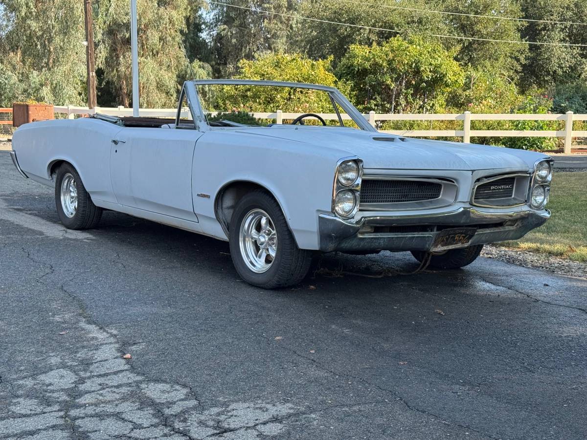 Pontiac-lemans-convertible-1966-9