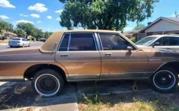 Pontiac-parisienne-1985-1
