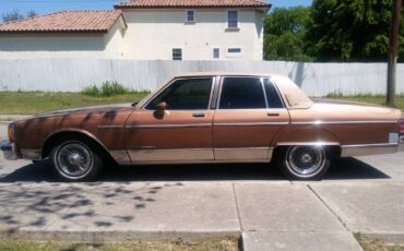 Pontiac-parisienne-1985