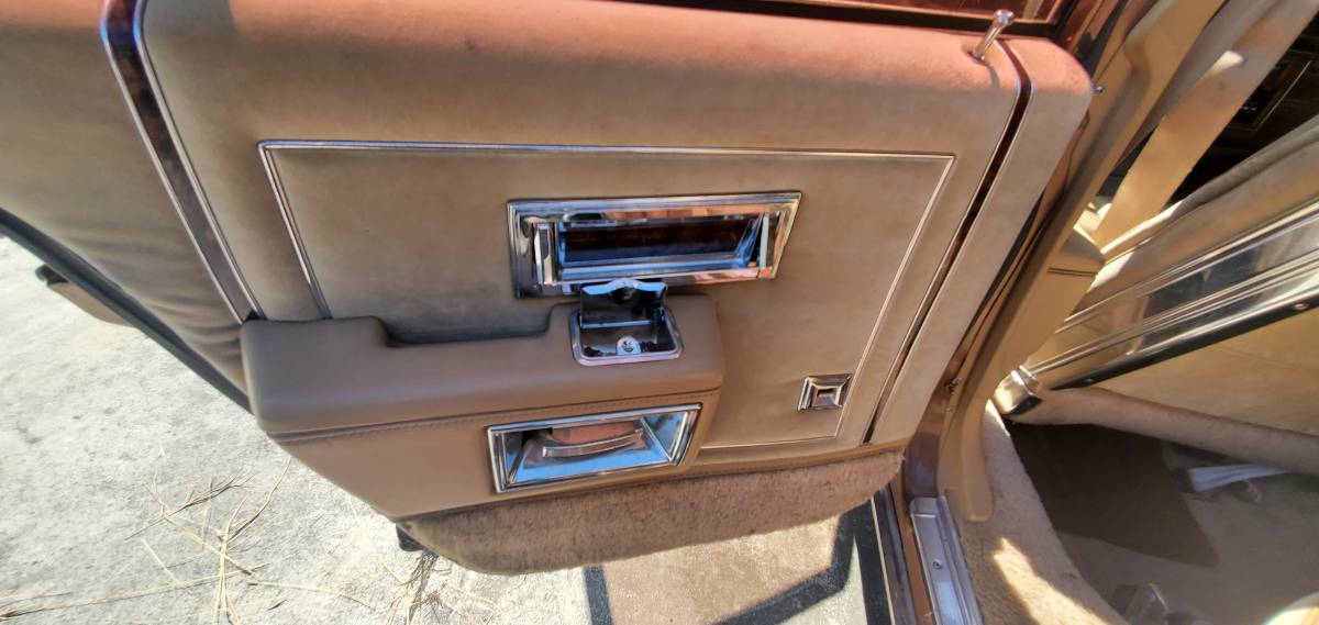 Pontiac-parisienne-1985-5
