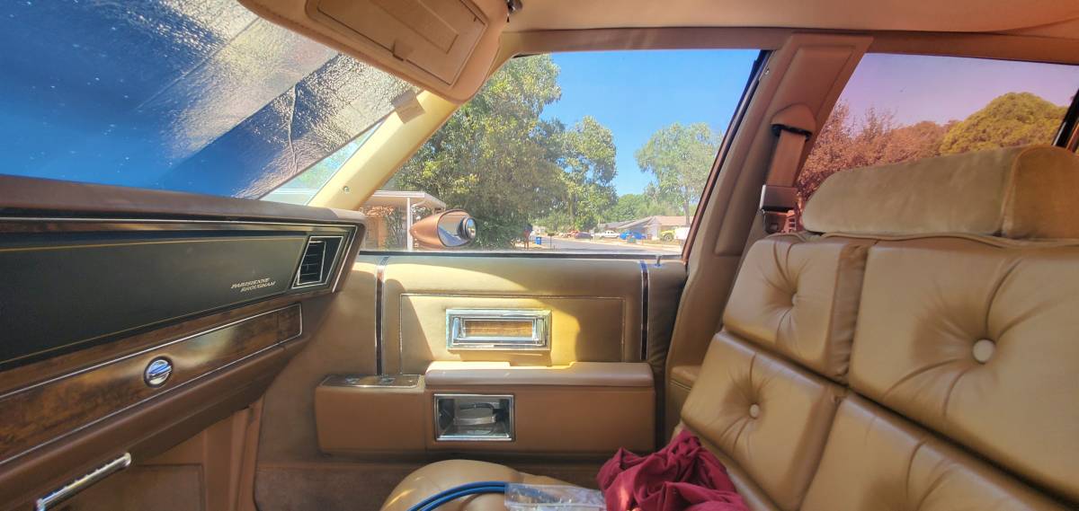 Pontiac-parisienne-1985-7