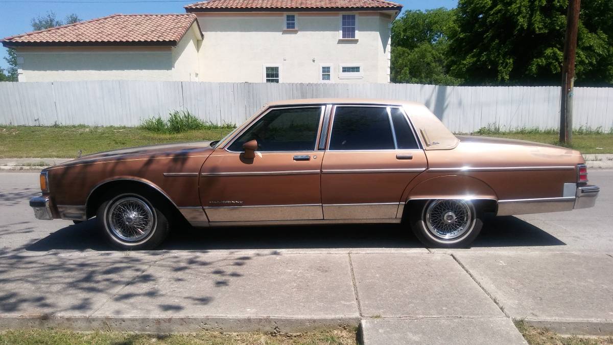 Pontiac-parisienne-1985