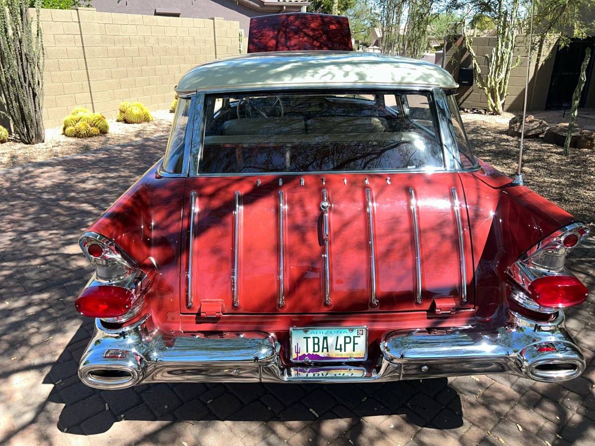 Pontiac-safari-wagon-1957-brown-3