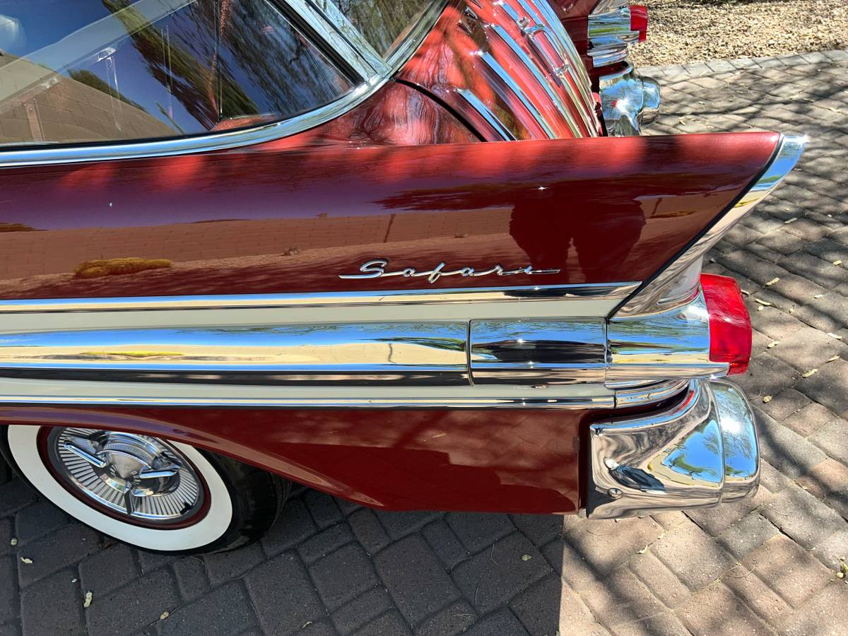 Pontiac-safari-wagon-1957-brown-4
