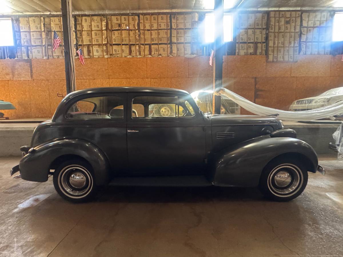 Pontiac-sedan-1939-2