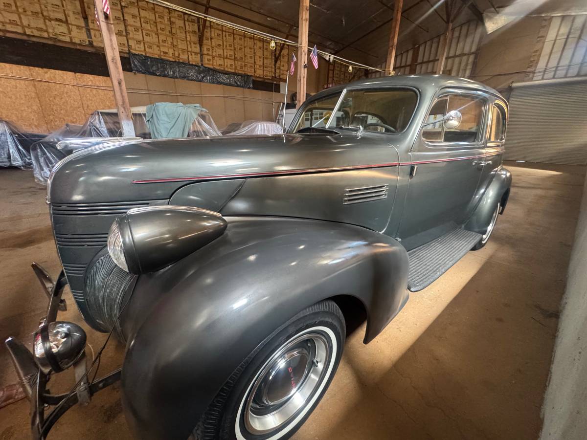 Pontiac-sedan-1939-3