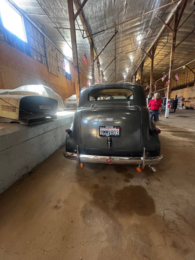 Pontiac-sedan-1939-5