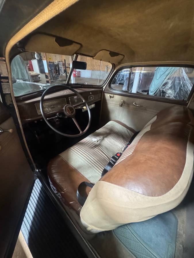 Pontiac-sedan-1939-7