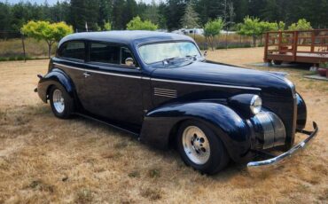 Pontiac-silver-streak-1939-blue-1