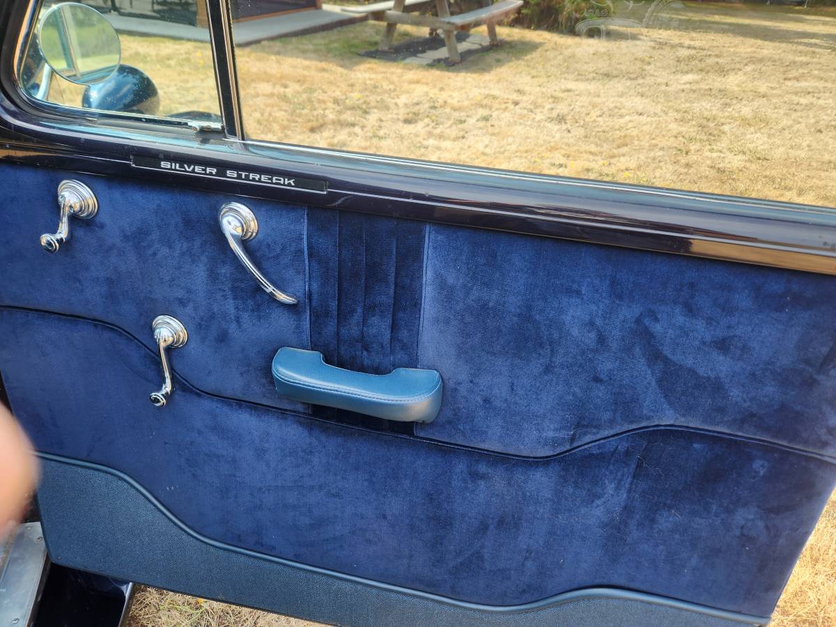 Pontiac-silver-streak-1939-blue-12