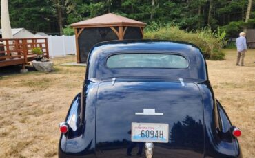 Pontiac-silver-streak-1939-blue-2