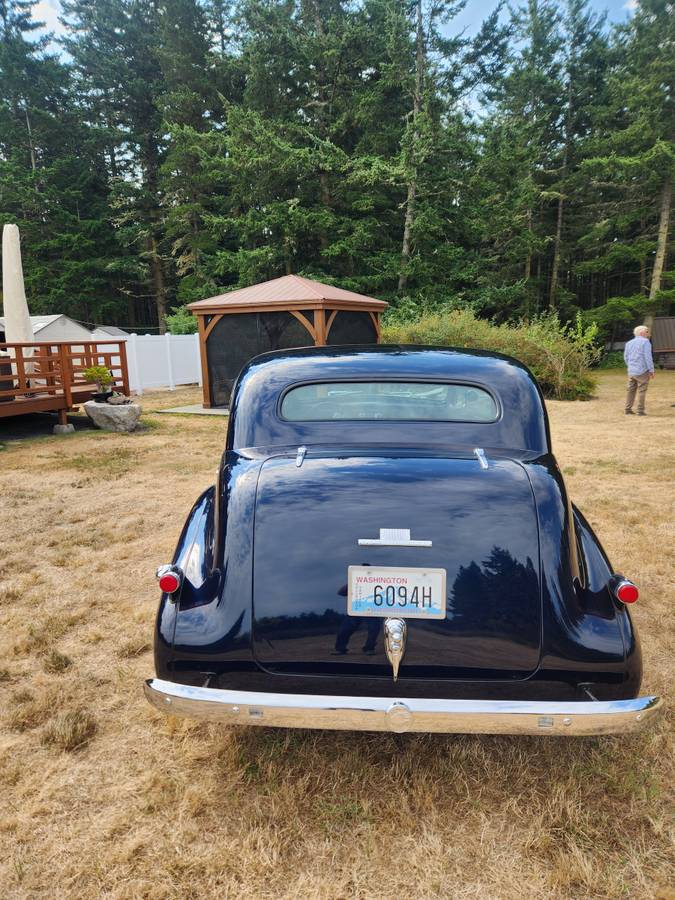 Pontiac-silver-streak-1939-blue-2