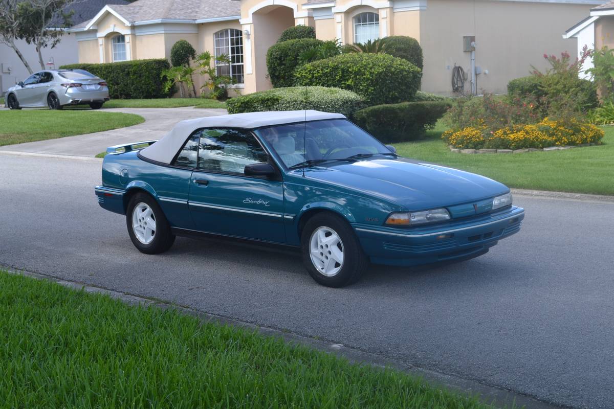Pontiac-sunbird-1994-blue