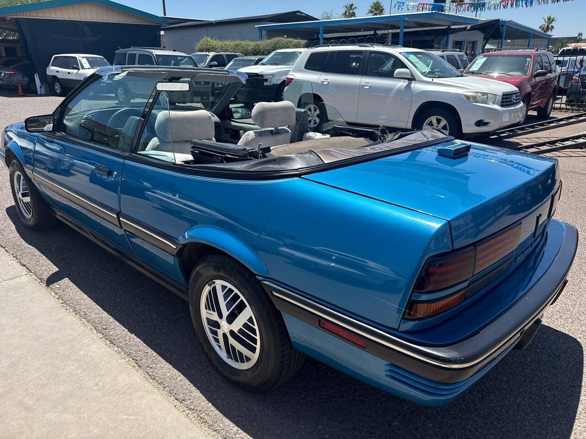 Pontiac-sunbird-le-1991-blue-1
