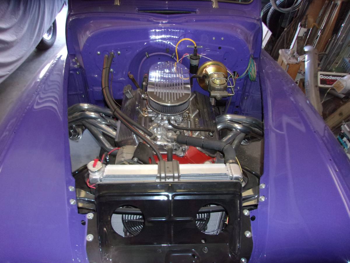 Pontiac-torpedo-1948-custom-18