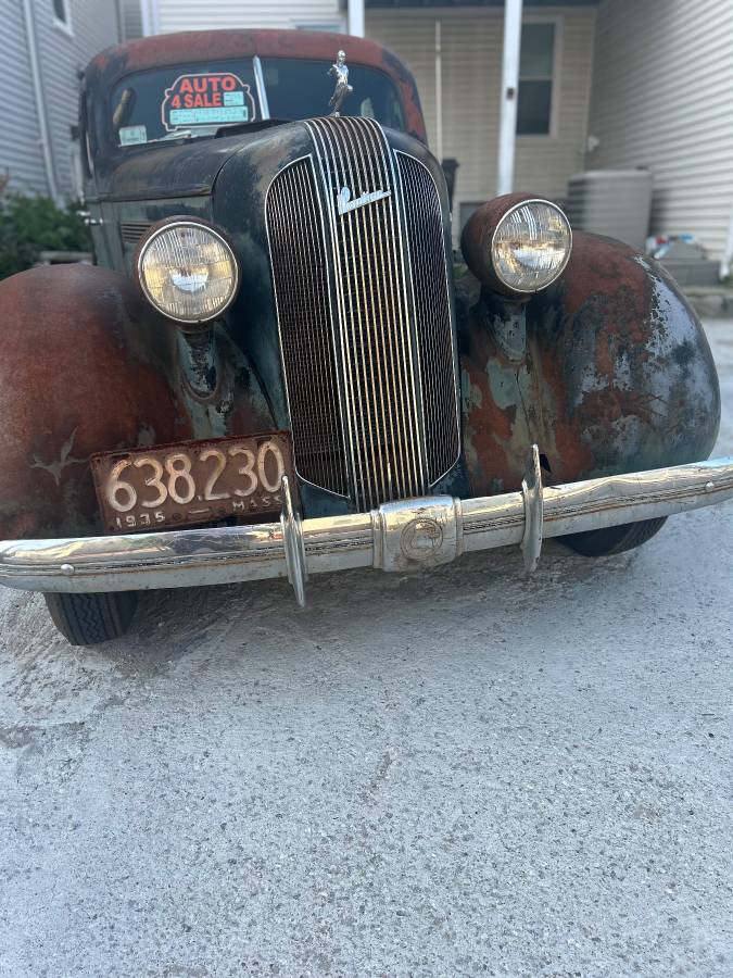 Pontiac-touring-sedan-1935-11