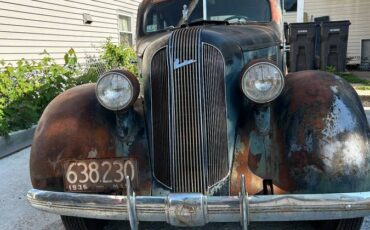 Pontiac-touring-sedan-1935-3