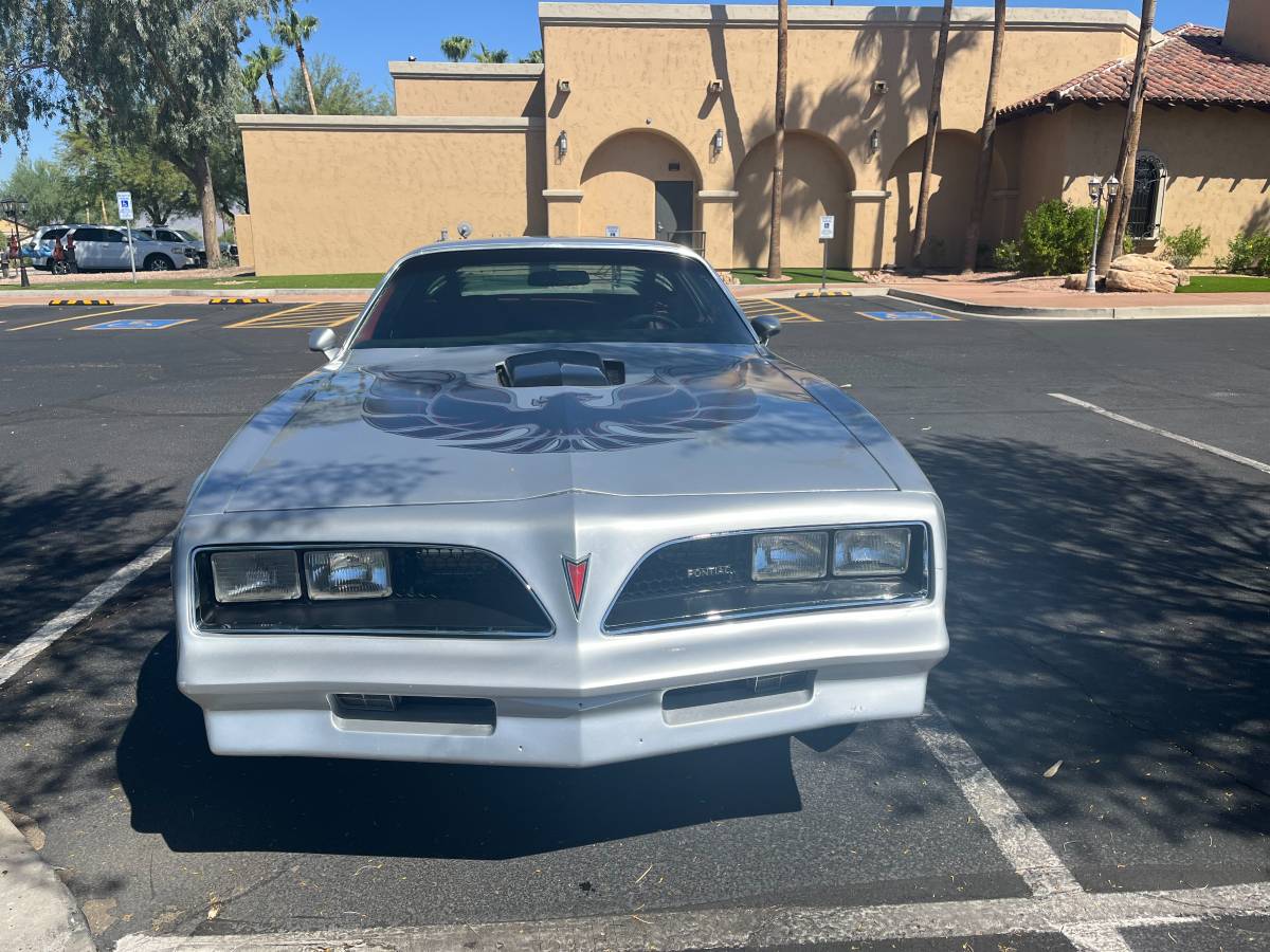 Pontiac-trans-am-1977-silver-1
