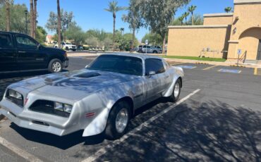 Pontiac-trans-am-1977-silver