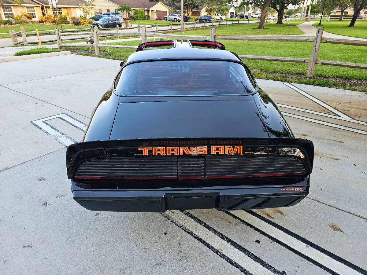 Pontiac-trans-am-1979-2