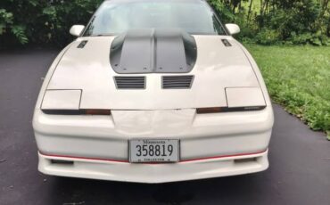 Pontiac-trans-am-1986-white-1