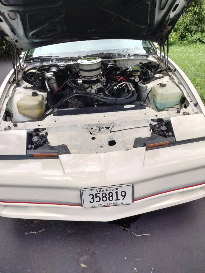 Pontiac-trans-am-1986-white-3