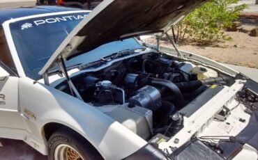 Pontiac-trans-am-1989-white-18