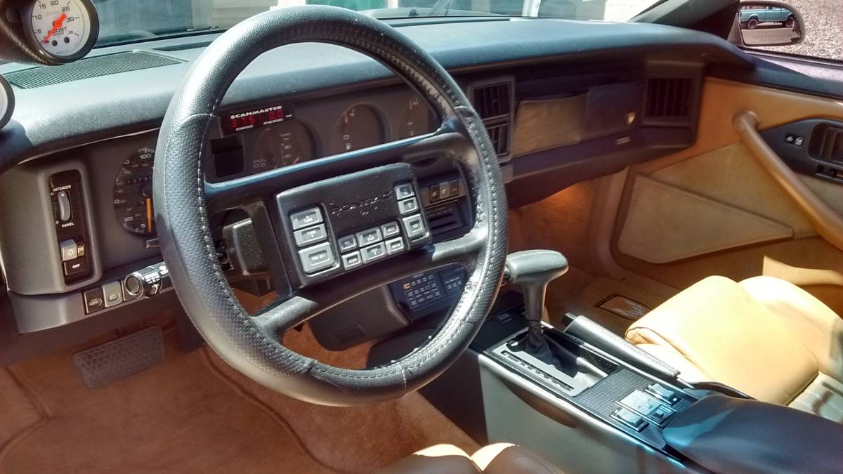 Pontiac-trans-am-1989-white-7