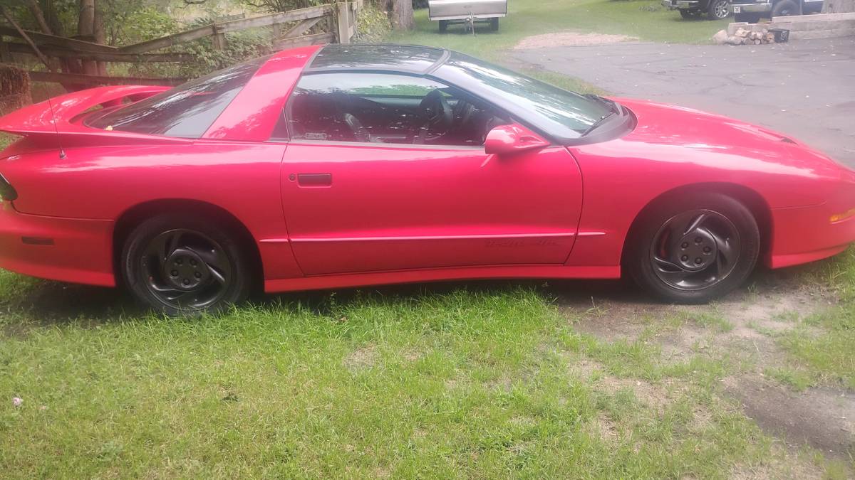 Pontiac-trans-am-gt-1994-red-2