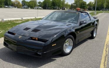 Pontiac-trans-am-gta-1989-black-1