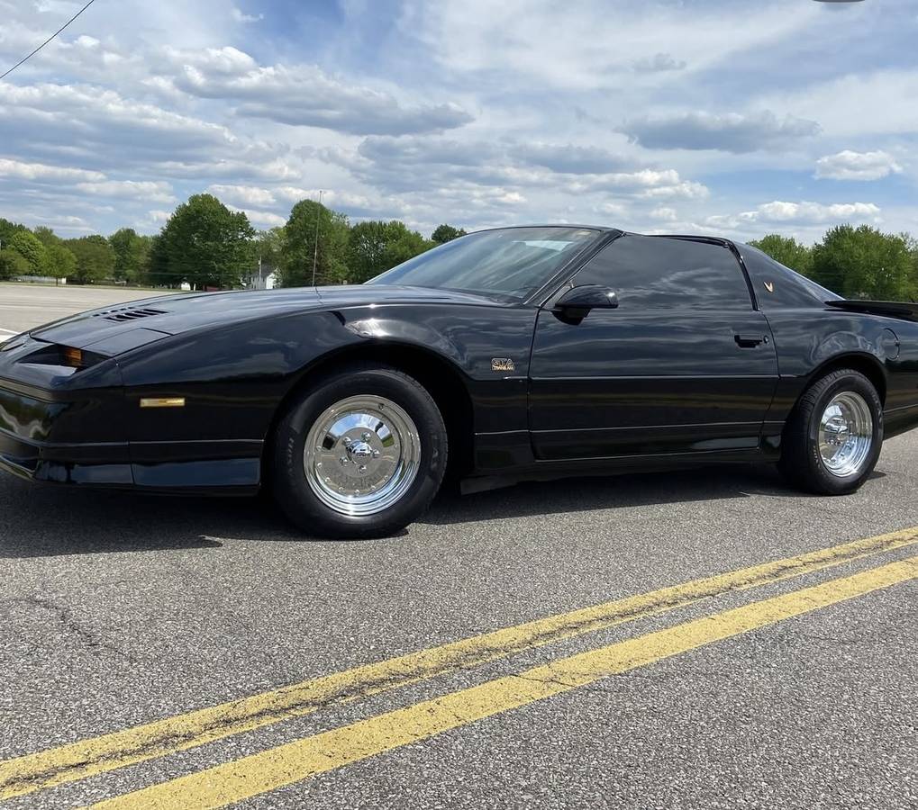 Pontiac-trans-am-gta-1989-black-3