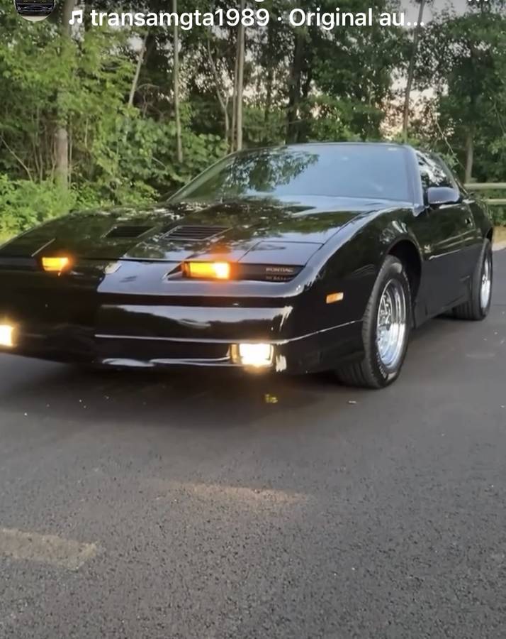Pontiac-trans-am-gta-1989-black